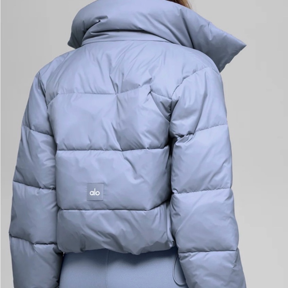 ALO Yoga Gold Rush Puffer in Winter Frost XS